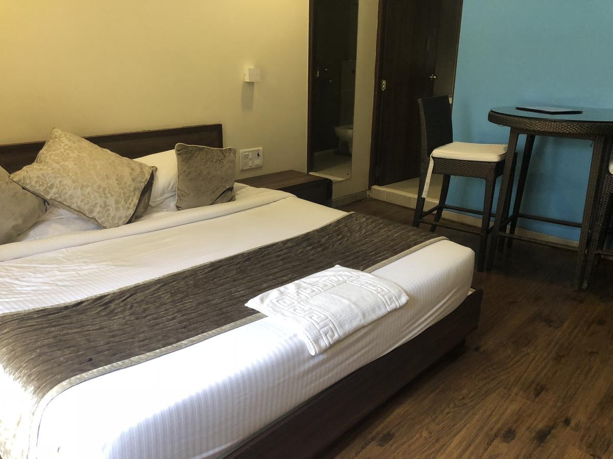 Coco Goa Hotell Arpora Eksteriør bilde